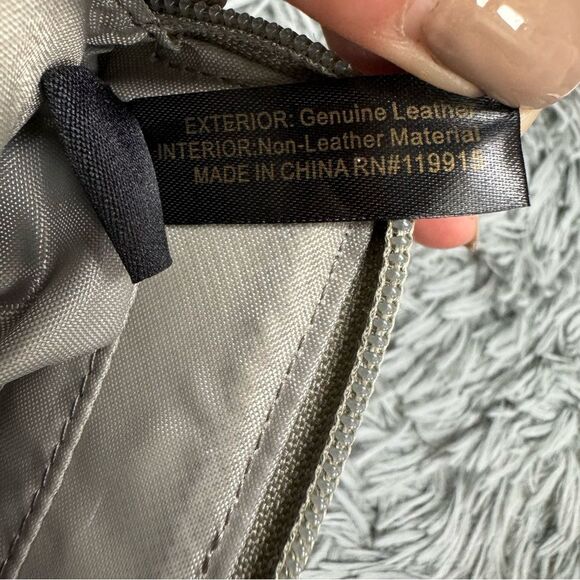 SafeKeeper Grey Wristlet - Picture 6 of 9